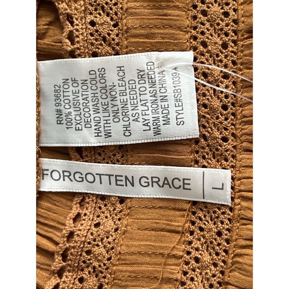 Forgotten Grace Women's embroidered Prasant Quare Neckline Blouse Size L - Picture 5 of 7